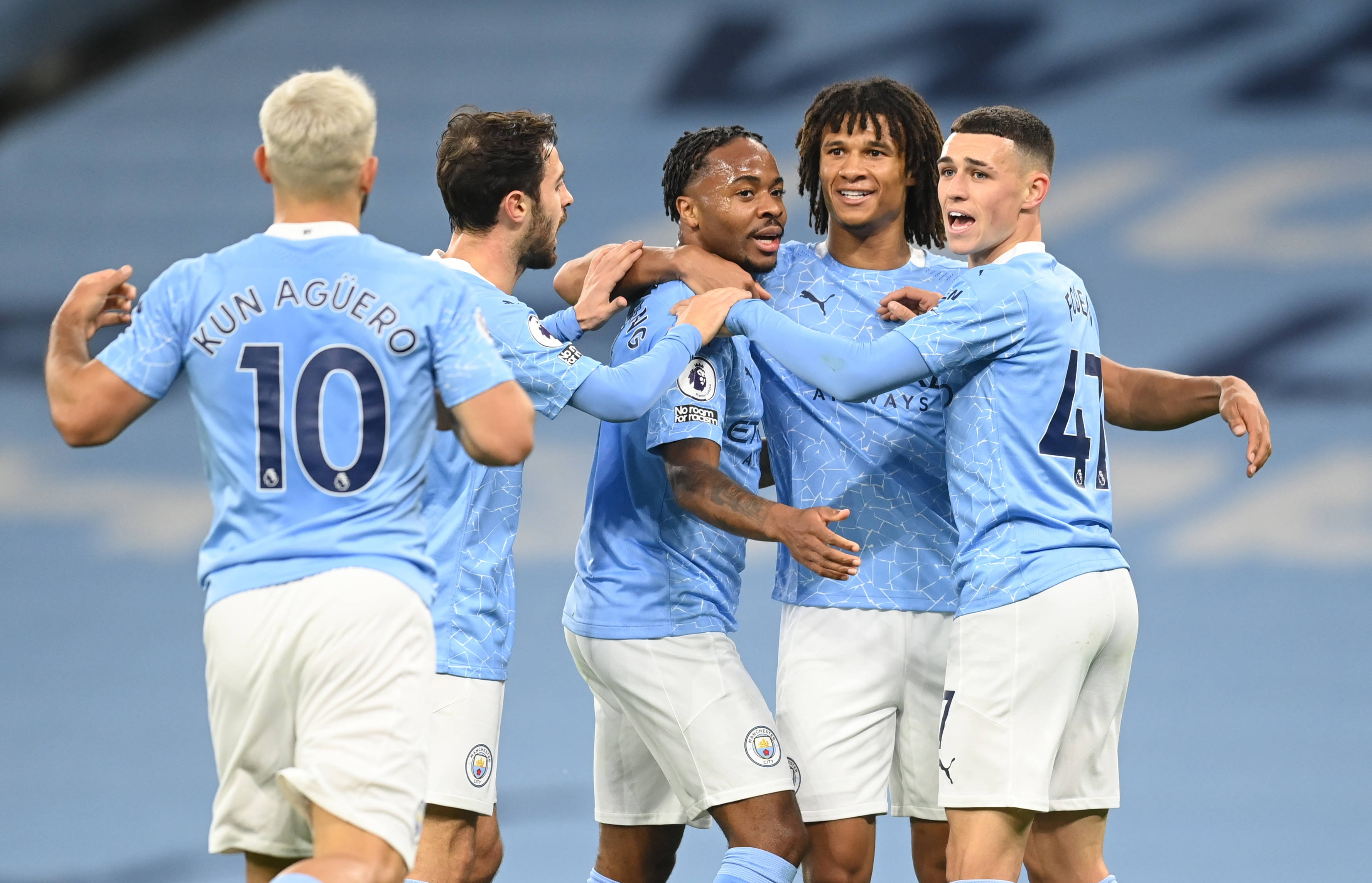 杜加利奇庆祝保级：面临压力阻碍各种问题，我们最终战胜一切（杜加利奇：顶住重压化解阻碍，最终成功保级）