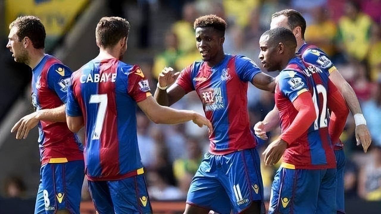 法尔克：拜仁最高可能向于帕开出税前2000万欧的年薪加奖金（法尔克：拜仁最高或向于帕提供税前2000万欧年薪加奖金）