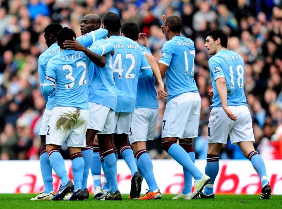 雅虎：有消息称一家中国俱乐部向拉斐尔开出很丰厚的合同报价（雅虎称一支中国俱乐部向拉斐尔提供高薪合约）